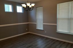 194 Avonshire Drive photo 4