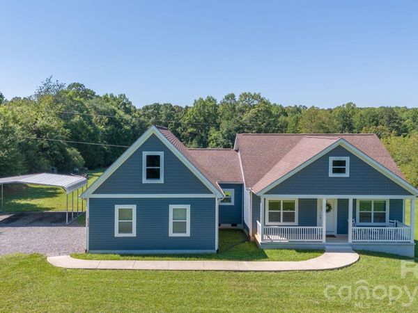 3154 NE 43RD Avenue, Hickory, NC 28601