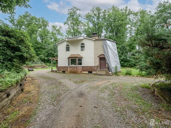 1097 State Route 173 , Asbury, NJ 08802