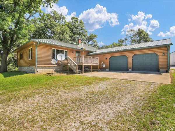 675 E 1950 North Road , Monticello, IL 61856