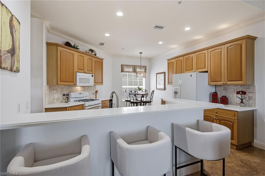 9243 Tesoro Ln , Unit 103, Naples, FL 34114 Photo