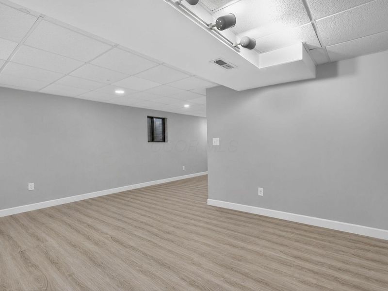 9166 Windy Creek Drive , Columbus, OH 43240 Photo 32
