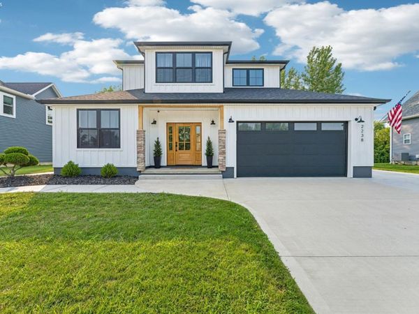 2238 S Harbor Bay Drive, Marblehead, OH 43440
