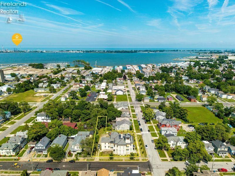 403 E Adams, Sandusky, OH 44870 Photo 8