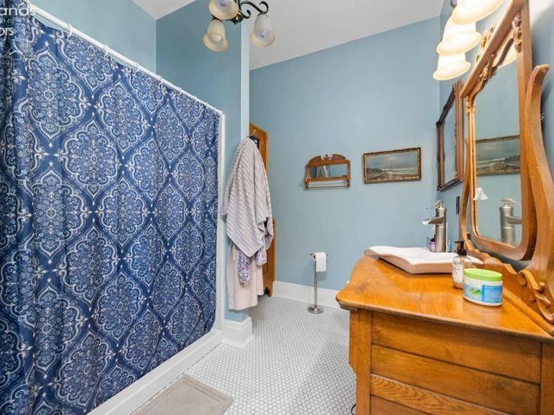 403 E Adams, Sandusky, OH 44870 Photo 85