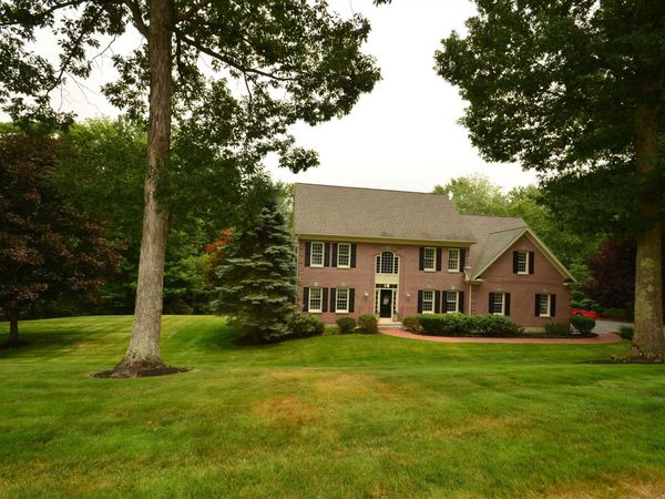 35 Colonel Daniels Drive, Bedford, NH 03110