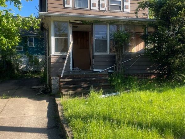 9118 Hillock Avenue , Cleveland, OH 44108