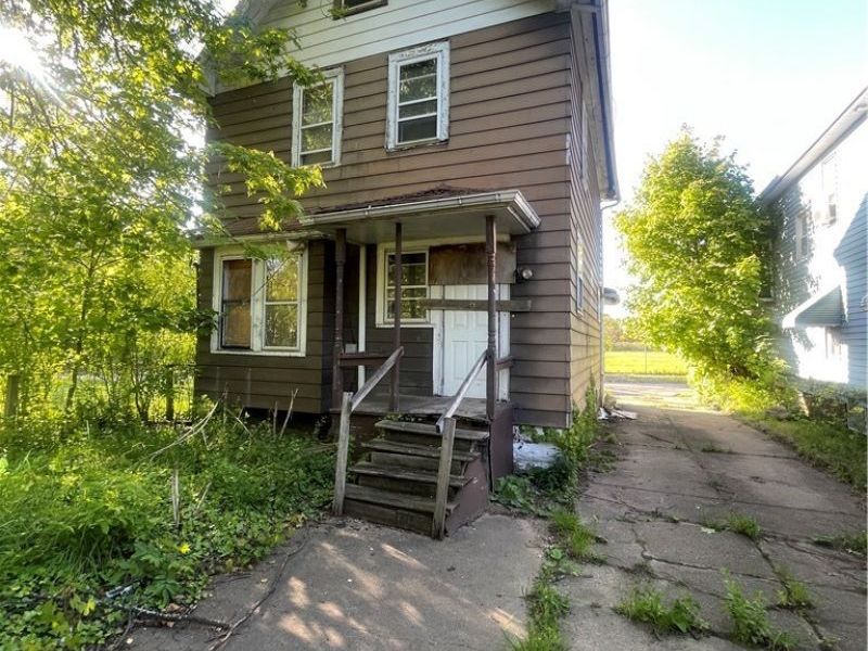 9118 Hillock Avenue , Cleveland, OH 44108 Photo 2