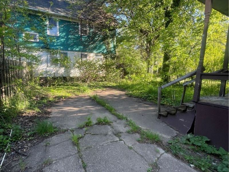 9118 Hillock Avenue , Cleveland, OH 44108 Photo 4