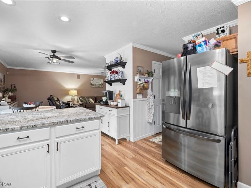 8020 Oak Tree Drive N, Lorain, OH 44053 Photo 13