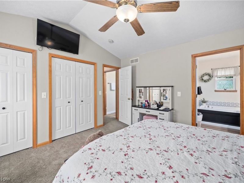 8020 Oak Tree Drive N, Lorain, OH 44053 Photo 19