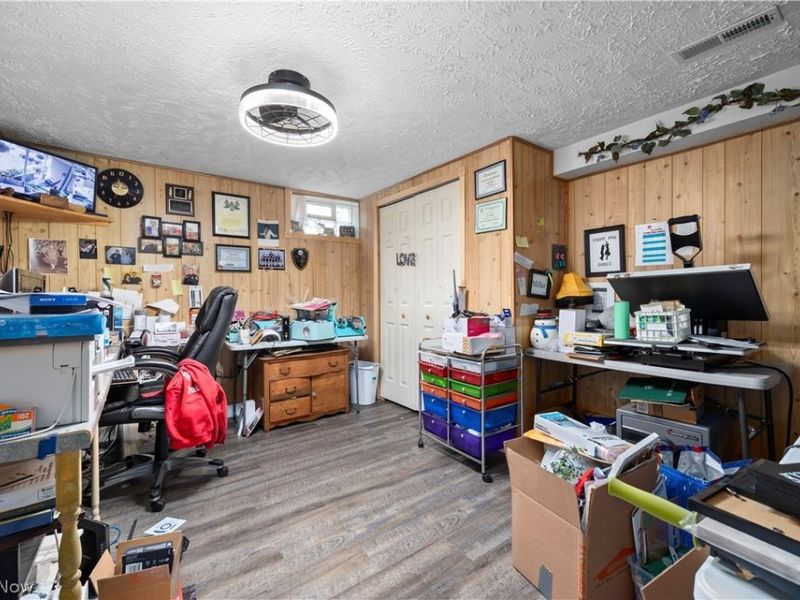 8020 Oak Tree Drive N, Lorain, OH 44053 Photo 32