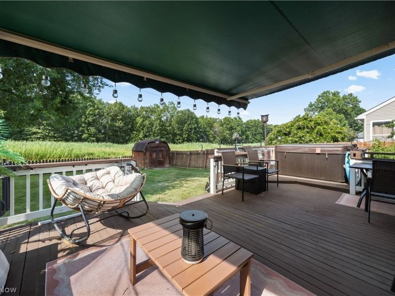 8020 Oak Tree Drive N, Lorain, OH 44053 Photo 4