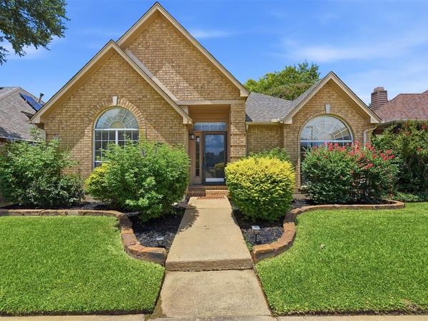 313 Pecos Trail , Irving, TX 75063
