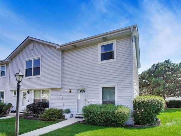 254 Peppertree Lane , Aurora, IL 60504