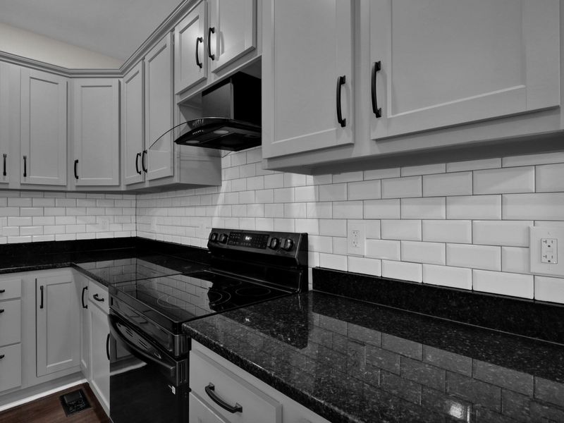 36 Avondale Avenue, Columbus, OH 43222 Photo 9