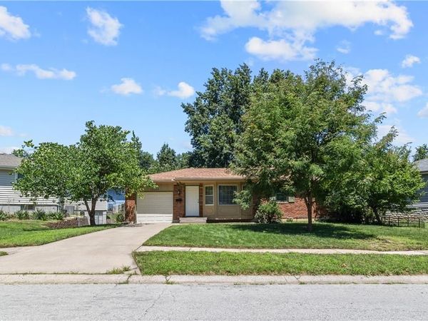 15406 E 36TH Street, Independence, MO 64055