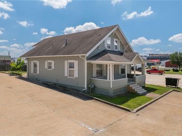 911 Cherry Street, Chillicothe, MO 64601
