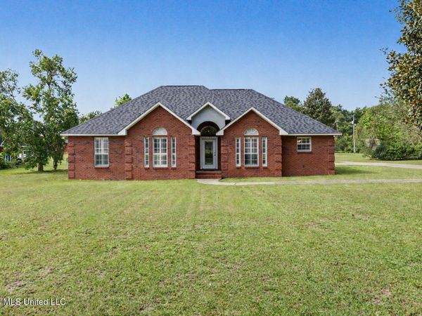 5105 Remington Road, Moss Point, MS 39562