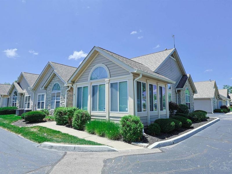 12010 Maxim Way, Cincinnati, OH 45249 Photo 2