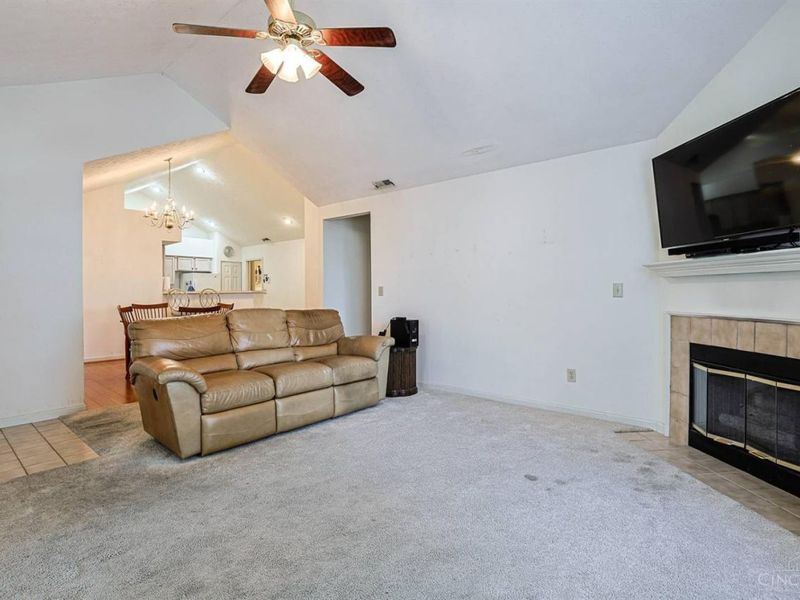 12010 Maxim Way, Cincinnati, OH 45249 Photo 5