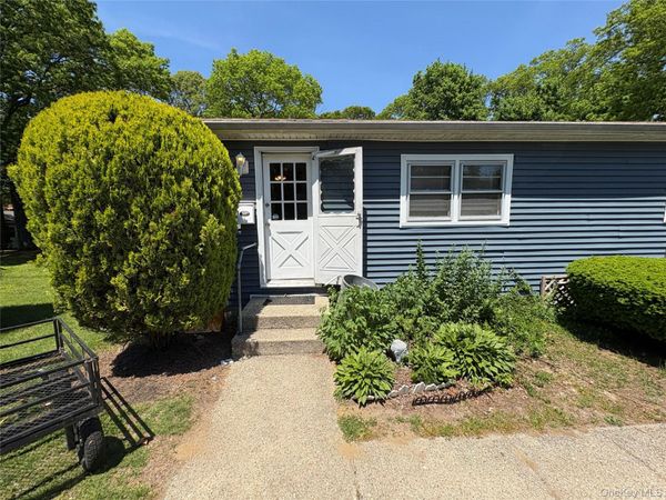 305 Smithtown Boulevard , Nesconset, NY 11767