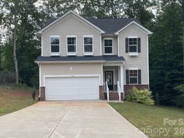 5146 Mark Drive NE, Hickory, NC 28601