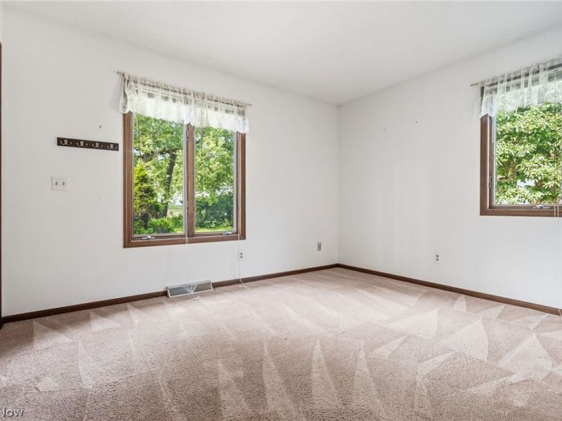 3602 Heatherwood Circle NW, North Canton, OH 44720 Photo 13