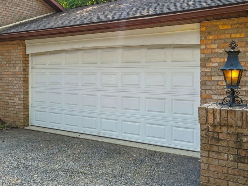 3602 Heatherwood Circle NW, North Canton, OH 44720 Photo 4
