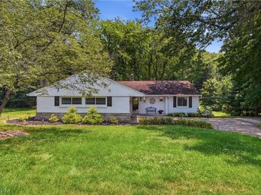 3426 Parkridge Circle NW, Canton, OH 44718