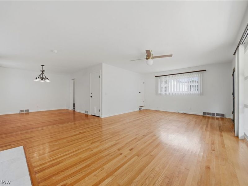 3426 Parkridge Circle NW, Canton, OH 44718 Photo 10