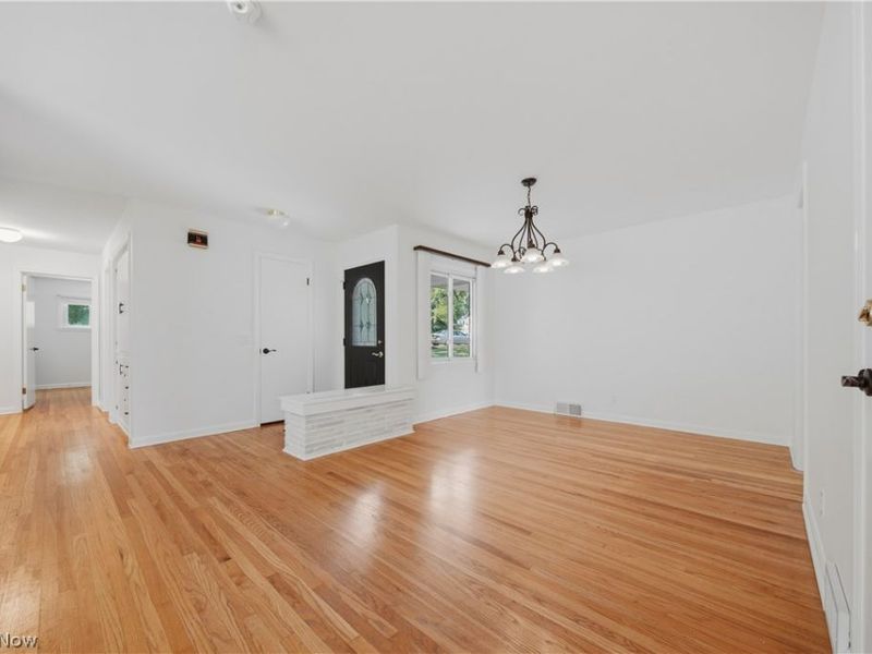 3426 Parkridge Circle NW, Canton, OH 44718 Photo 12