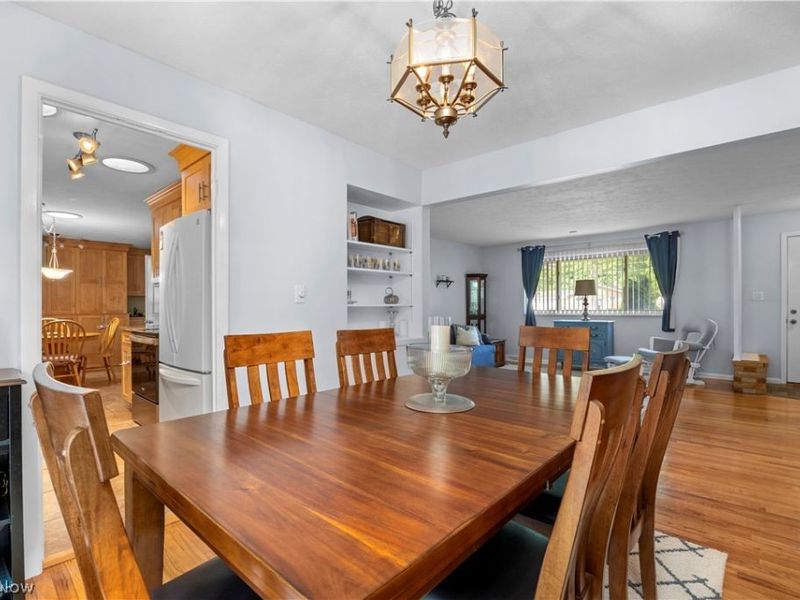 5139 Evergreen Drive, North Olmsted, OH 44070 Photo 11