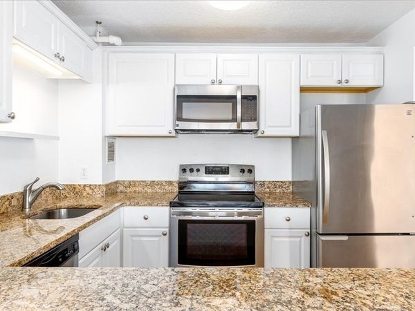 872 Massachusetts Ave, Unit 807, Cambridge, MA 02139
