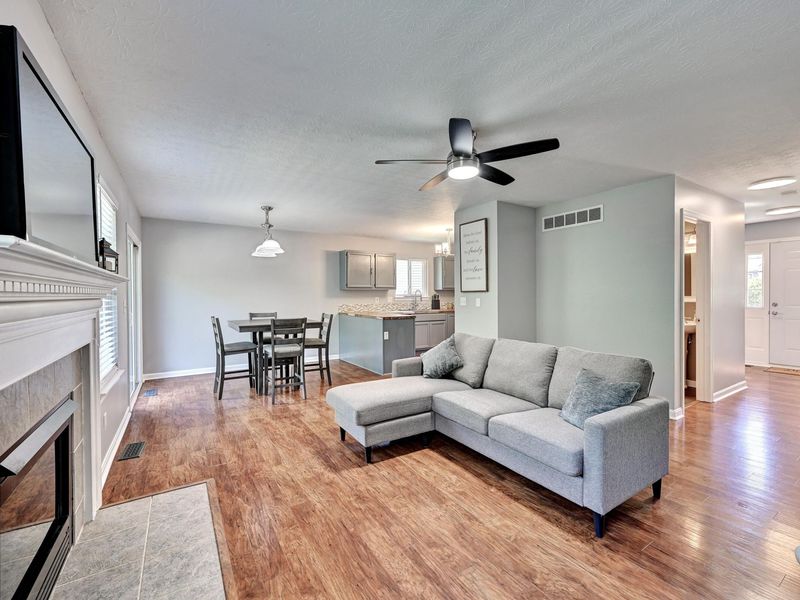 4031 Crystal Creek Circle, Burlington, KY 41005 Photo 4