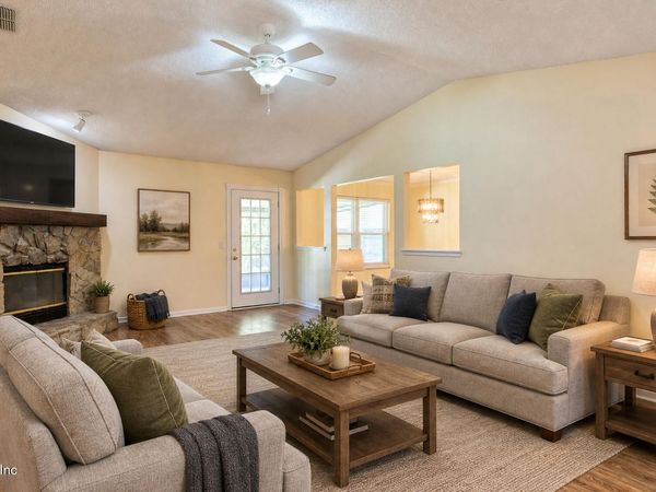 12421 GOOD NEIGHBOR Trail, Jacksonville, FL 32225