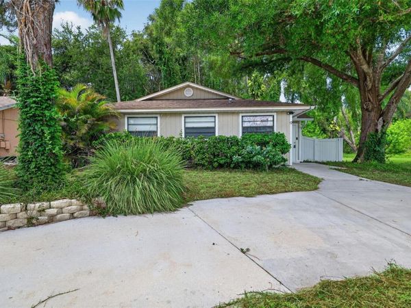 9 FRESHWATER DRIVE, PALM HARBOR, FL 34684