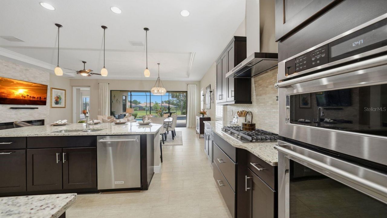 16525 Hillside Circle , Lakewood Ranch, FL 34202 Photo