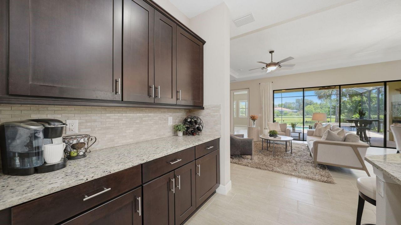 16525 Hillside Circle , Lakewood Ranch, FL 34202 Photo