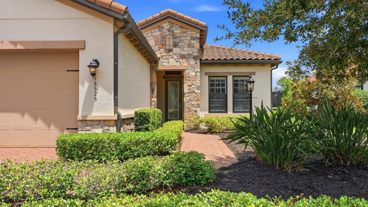 16525 Hillside Circle , Lakewood Ranch, FL 34202 Photo