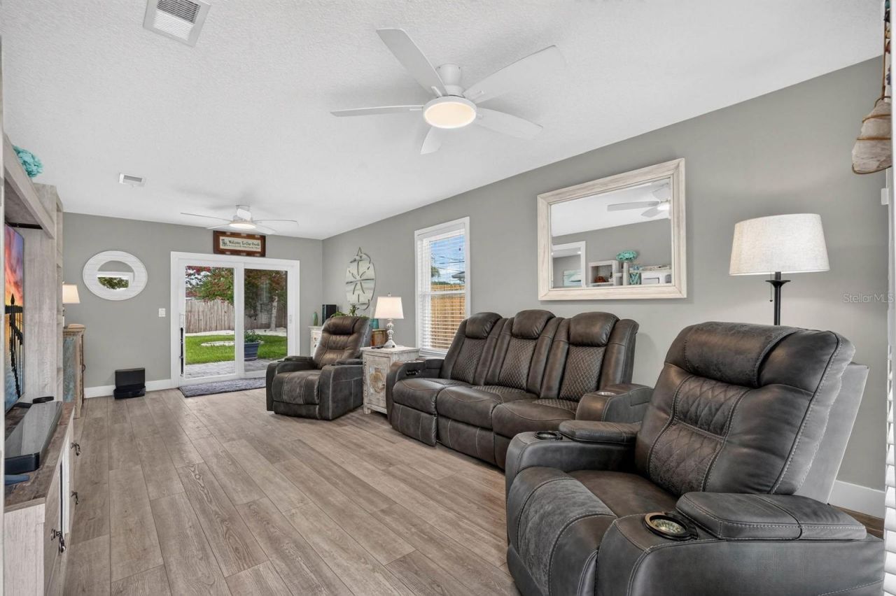 4503 Saxon Drive, New Smyrna Beach, FL 32169 Photo