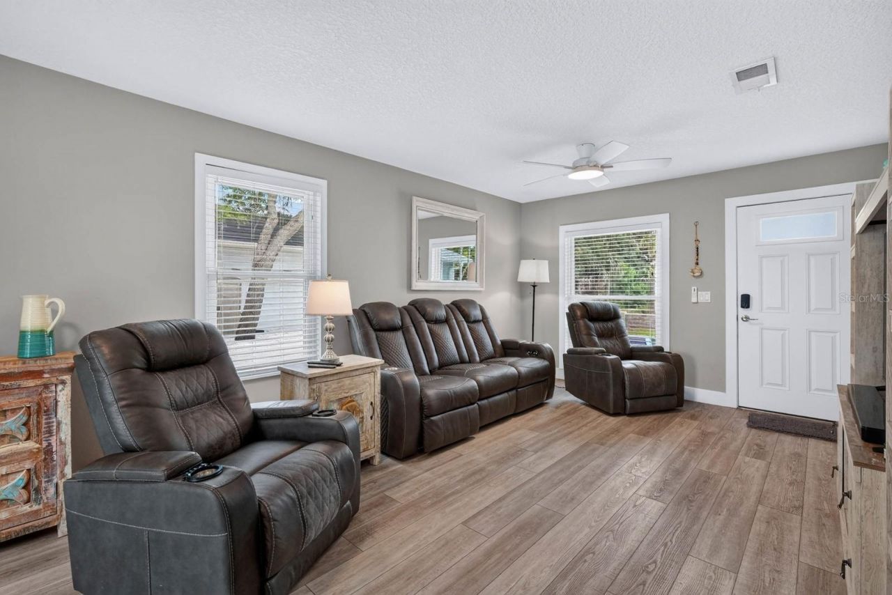 4503 Saxon Drive, New Smyrna Beach, FL 32169 Photo