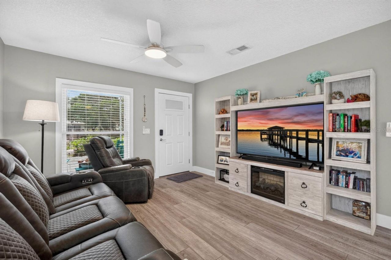 4503 Saxon Drive, New Smyrna Beach, FL 32169 Photo