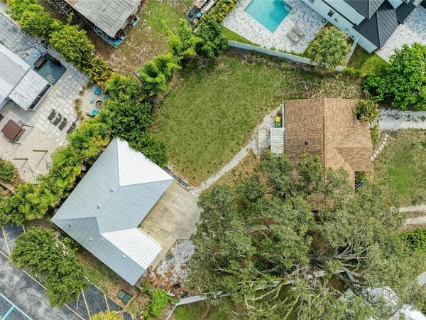 1300 LOMA LINDA COURT, SARASOTA, FL 34239