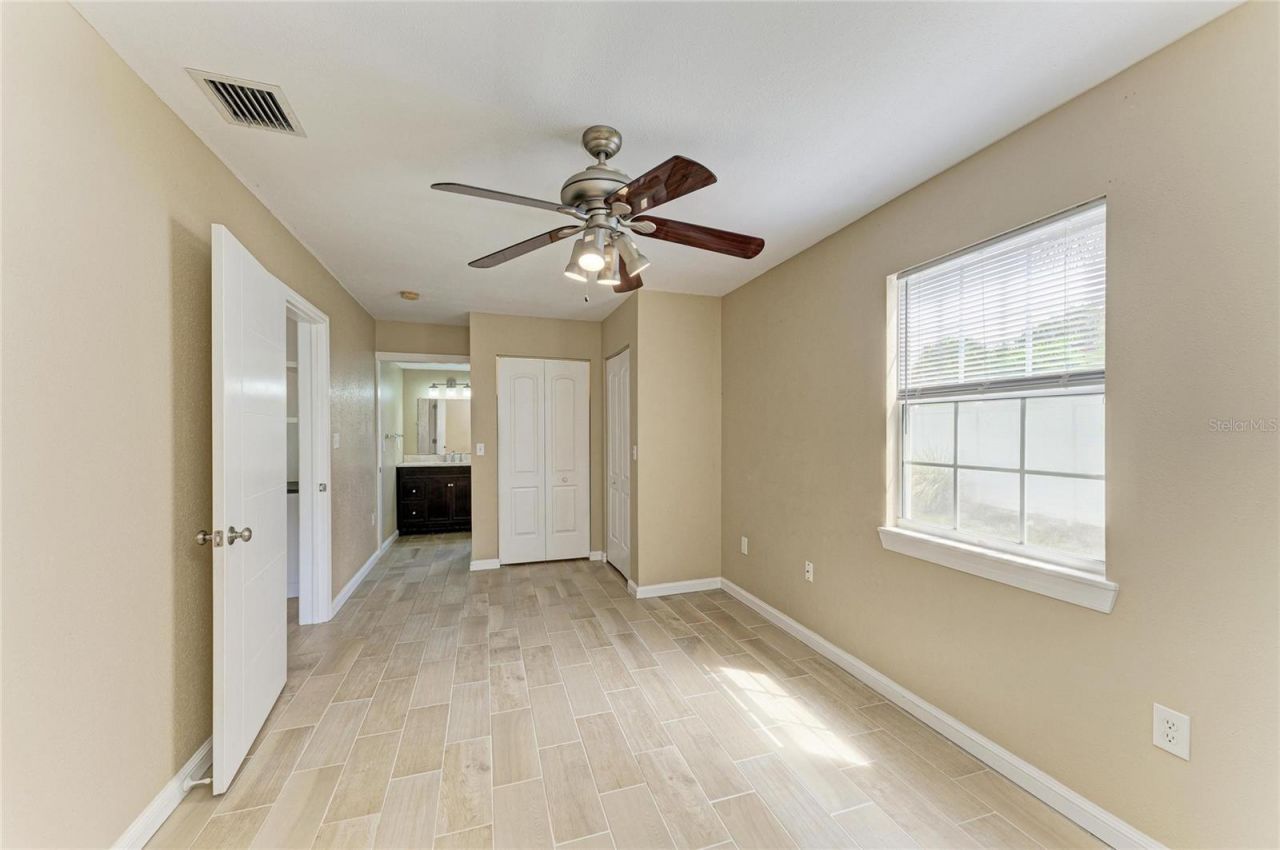 1300 Loma Linda Court , Sarasota, FL 34239 Photo