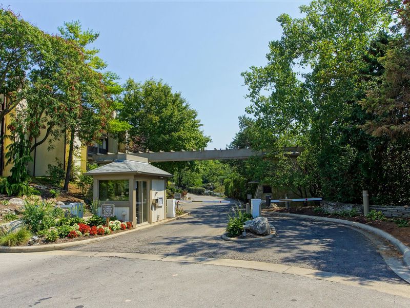 1476 Cliff Court , Unit 13, Columbus, OH 43204 Photo 22