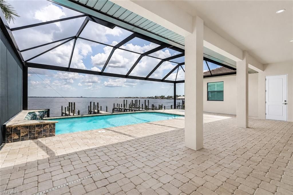 2262 SE 28th St, Cape Coral, FL 33904 Photo