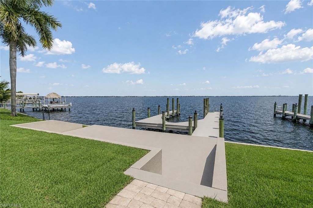 2262 SE 28th St, Cape Coral, FL 33904 Photo