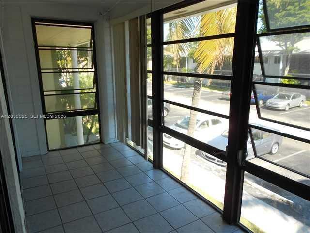 829 NE 199th St , Unit 204, Miami, FL 33179 Photo