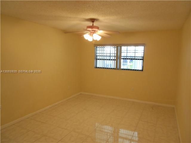 829 NE 199th St , Unit 204, Miami, FL 33179 Photo